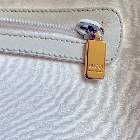 🎉HP 10/30🎉 Authentic Gucci Vintage Crossbody bag, *RARE* ALL White - Picture 7 of 14